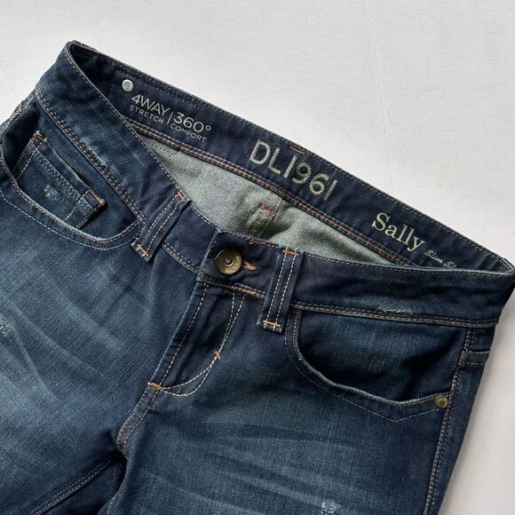 DL1961 Sally Straight Leg Jean Size 27 - Picture 3 of 11